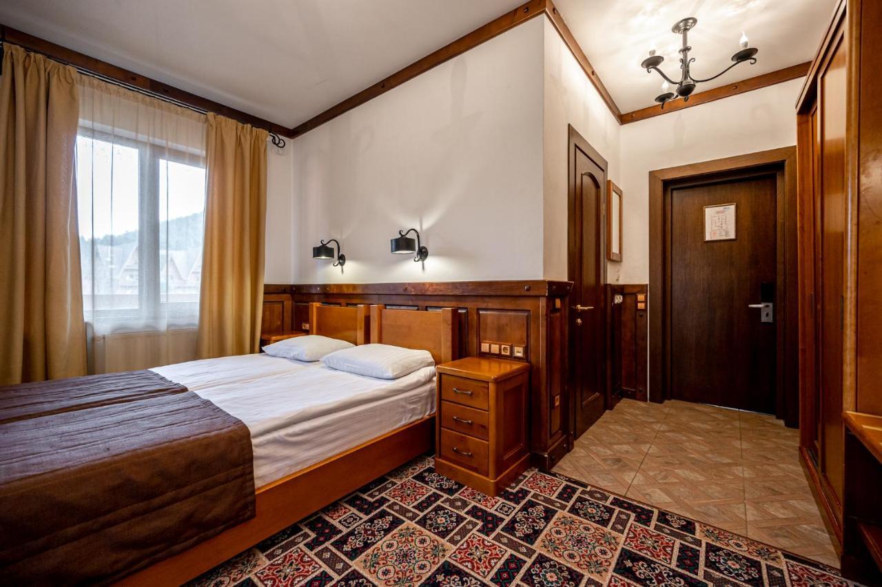 Tatariv Deluxe Hotel Esterno foto