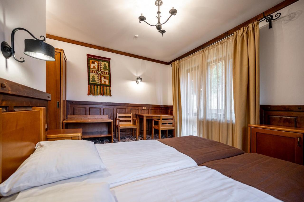 Tatariv Deluxe Hotel Esterno foto