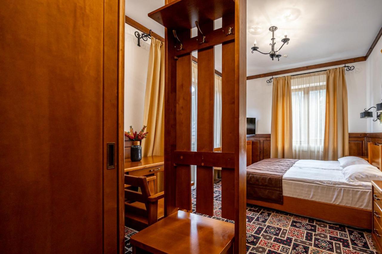 Tatariv Deluxe Hotel Esterno foto