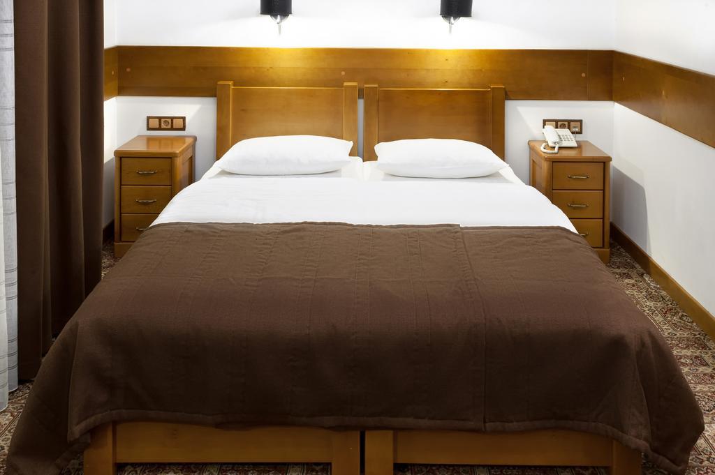 Tatariv Deluxe Hotel Esterno foto